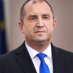 El proruso Rumen Radev encabeza las elecciones de Bulgaria